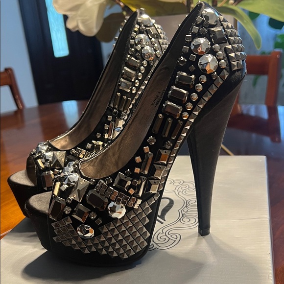 Ziginy Royale peep toe heel pumps - Picture 5 of 9